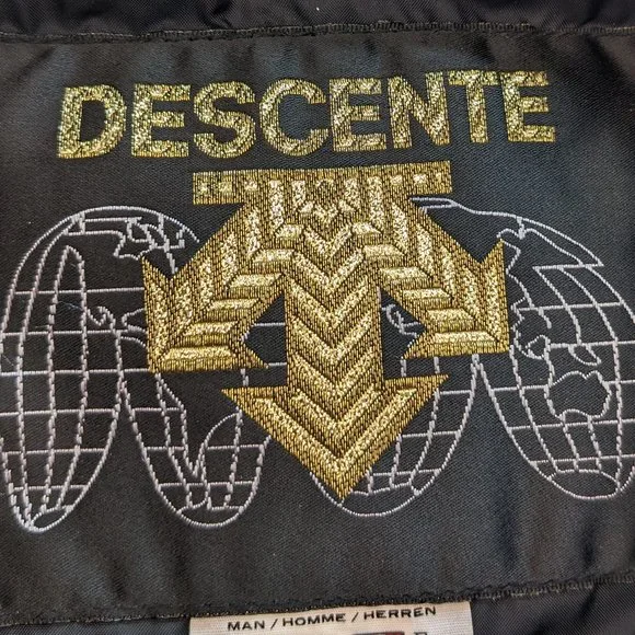 Men's Vintage 1980s / 1990s Descente Ski Vest